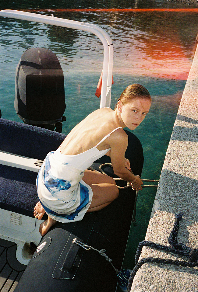 картинка Платок LES VACANCES от магазина Одежда+