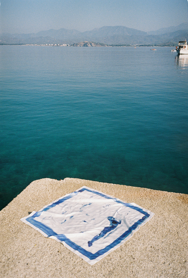 картинка Платок LES VACANCES от магазина Одежда+